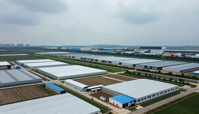 展示服务如何应对复杂环境下的性能挑战